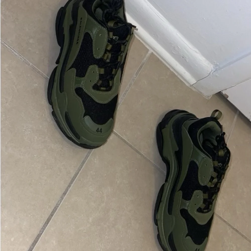 Balenciaga triple a only worn once - Picture 5 of 5